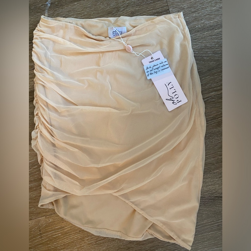 Beige mini skirt